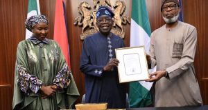 Alake Presents Gold Bars To President Tinubu, Says Sector Will Boost Naira Value