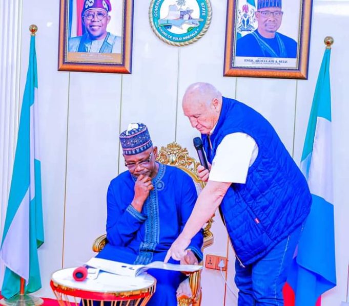 Phoenix Transition Minerals Ltd meets Nassarawa Governor with proposal for mining operations