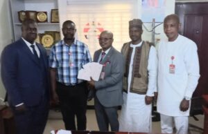 Royalties: EFCC Hands Over N100m Recovered Funds to Federal Ministry of Solid Minerals Development
