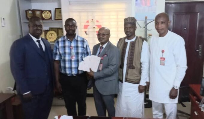 Royalties: EFCC Hands Over N100m Recovered Funds to Federal Ministry of Solid Minerals Development