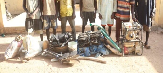 Police nabs seven over illegal mining, vandalism in Niger