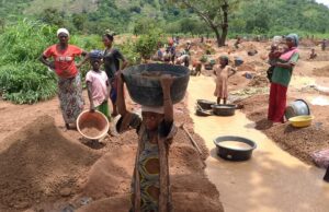 Nasarawa Monarch Imposes N50,000 Fine on Parents Over Child Labour at Mining Sites